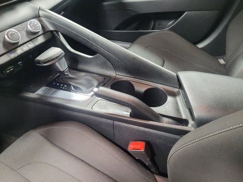 Used 2024 Hyundai Elantra SE image 26
