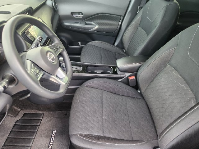 Used 2024 Nissan Kicks SV FWD image 12