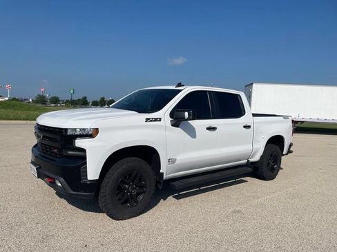 Used 2021 Chevrolet Silverado 1500 LT Trail Boss w/ Convenience Package II AWD/4WD image 6