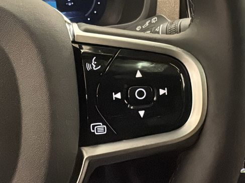 New 2026 Volvo XC90 T8 Plus w/ Protection Package Premier AWD/4WD image 14