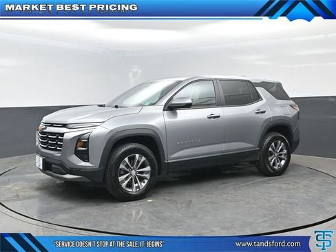 Used 2025 Chevrolet Equinox LT AWD/4WD image 1
