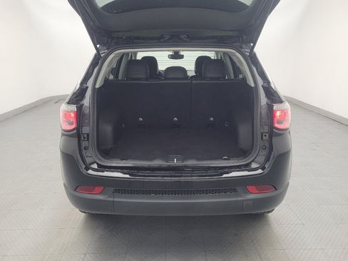 Used 2021 Jeep Compass Latitude AWD/4WD image 29