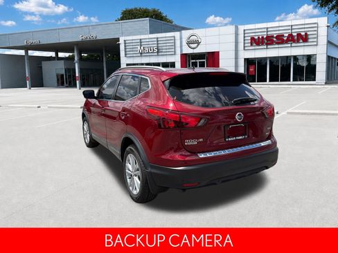 Used 2019 Nissan Rogue Sport SV w/ Technology Package FWD image 6