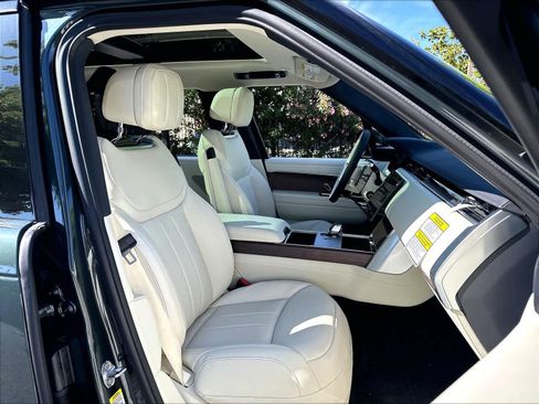 New 2026 Land Rover Range Rover Long Wheelbase SE AWD/4WD image 31