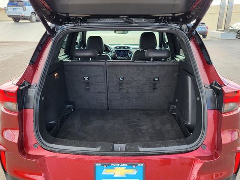 Used 2022 Chevrolet TrailBlazer RS w/ Sun and Liftgate Package image 12