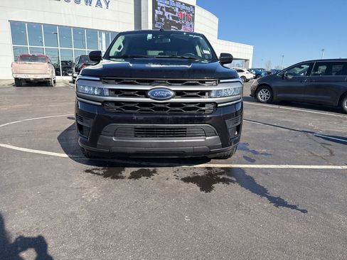 Used 2024 Ford Expedition XLT image 2