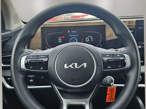 Used 2024 Kia Sportage LX FWD image 14