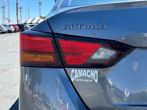 Used 2024 Nissan Altima 2.5 SV FWD image 7
