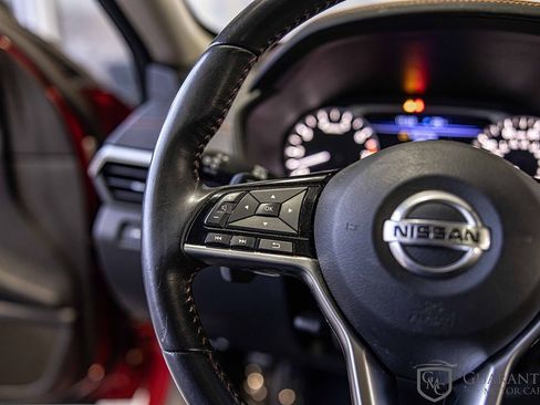 Used 2019 Nissan Altima 2.5 SR w/ SR Premium Package image 23