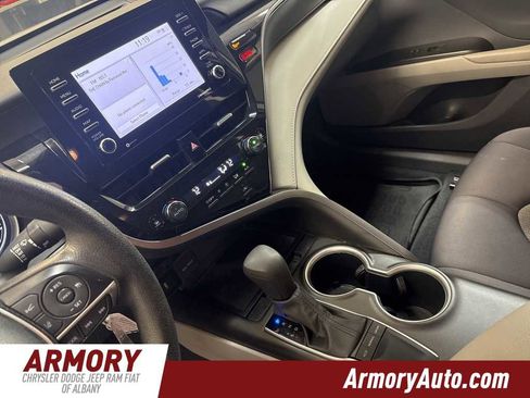 Used 2024 Toyota Camry LE image 12
