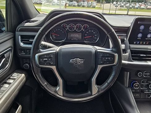 Used 2021 Chevrolet Tahoe Z71 w/ Z71 Signature Package AWD/4WD image 3
