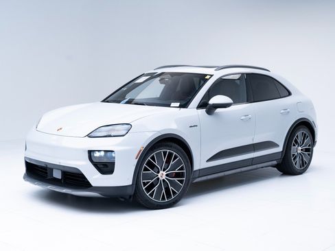 New 2025 Porsche Macan 4S Electric image 1