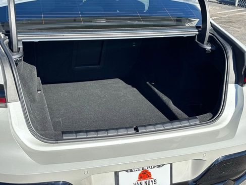 Used 2025 BMW 750e xDrive 750e xDrive w/ Premium Package image 26