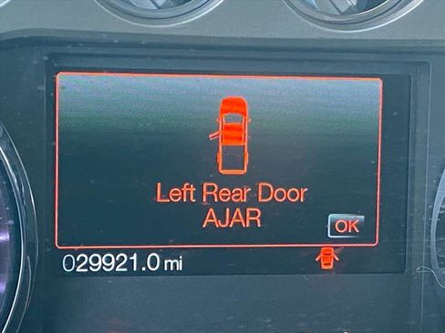 Used 2015 Ford F350 Lariat image 17