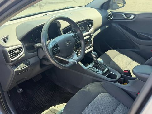 Used 2019 Hyundai Ioniq Plug-In Hybrid FWD image 16