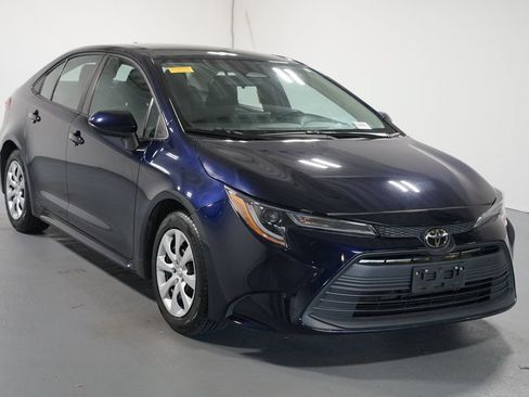 Certified 2024 Toyota Corolla LE FWD image 3