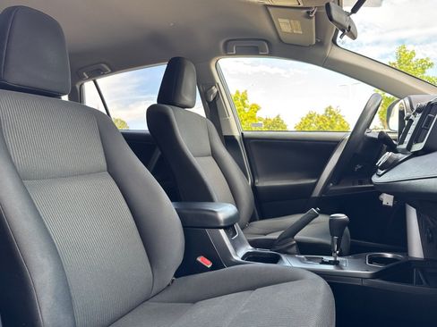 Used 2016 Toyota RAV4 LE FWD image 24