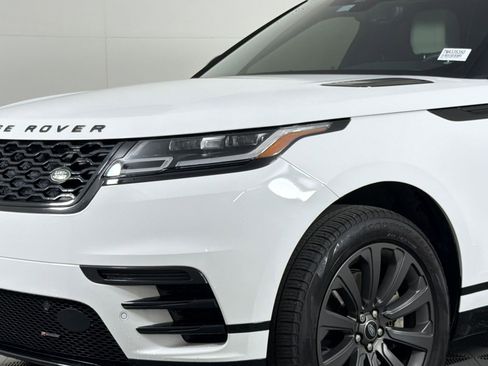 Used 2022 Land Rover Range Rover Velar R-Dynamic S image 10