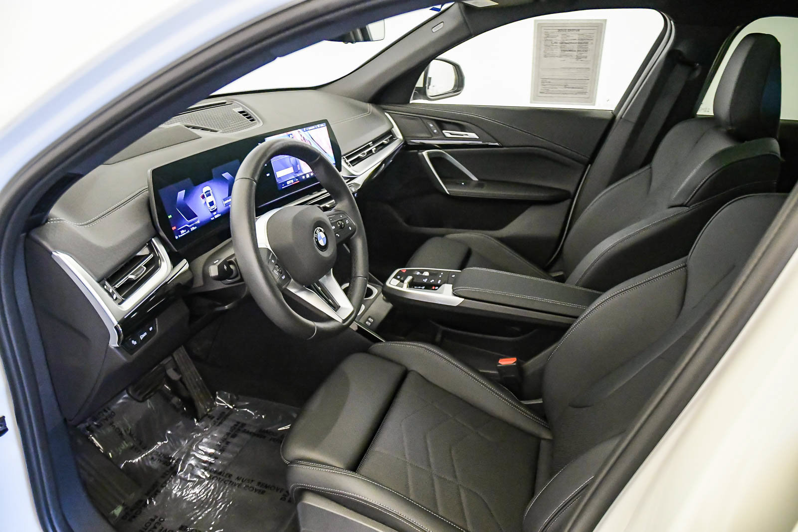 Used 2026 BMW X2 xDrive28i w/ Technology Package AWD/4WD image 16