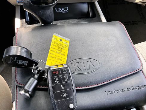 Used 2016 Kia Sedona LX w/ LX Convenience Package FWD image 15