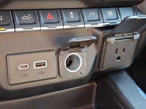 Used 2021 Chevrolet Silverado 1500 LTZ image 25