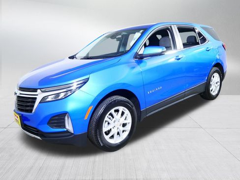 Used 2024 Chevrolet Equinox LT AWD/4WD image 3