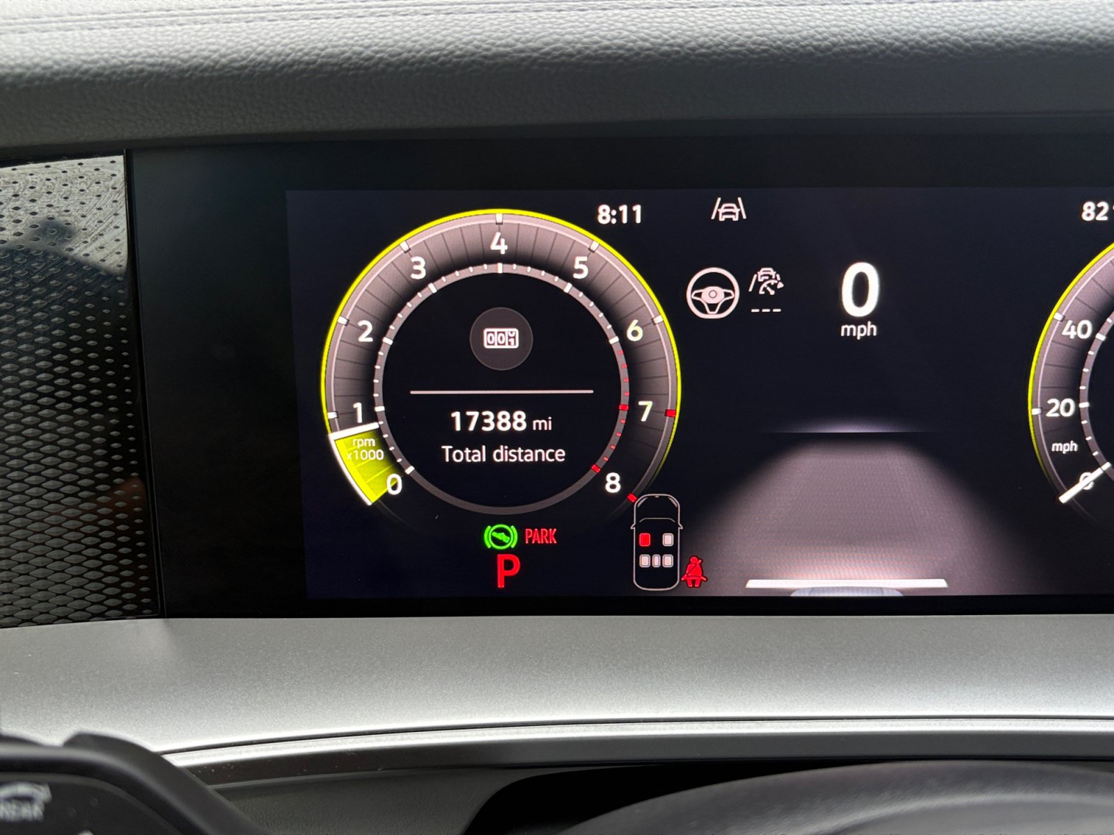 Certified 2026 Volkswagen Tiguan SE R-Line FWD image 2