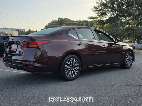 Certified 2025 Nissan Altima 2.5 SV FWD image 5