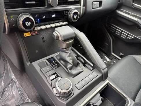 New 2026 Toyota 4Runner Limited AWD/4WD image 3