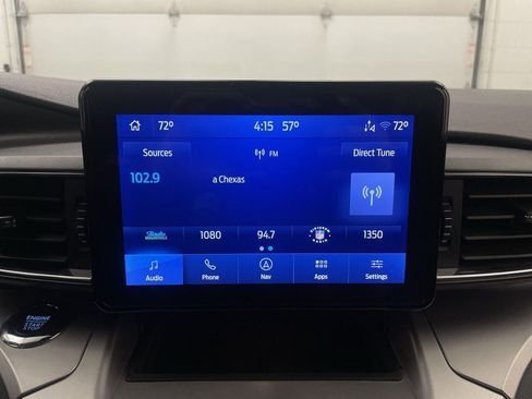 Used 2022 Ford Explorer XLT w/ Equipment Group 202A image 7