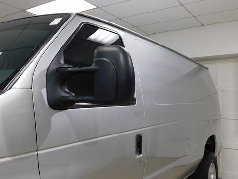 Used 2014 Ford E-250 and Econoline 250 w/ Power Group image 22