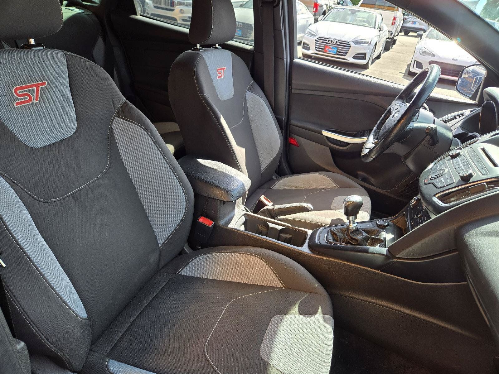 Used 2016 Ford Focus ST FWD image 12