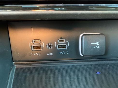 Used 2024 Jeep Grand Cherokee Altitude image 25