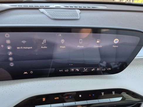 New 2026 Buick Enclave Avenir w/ Super Cruise Package FWD image 22