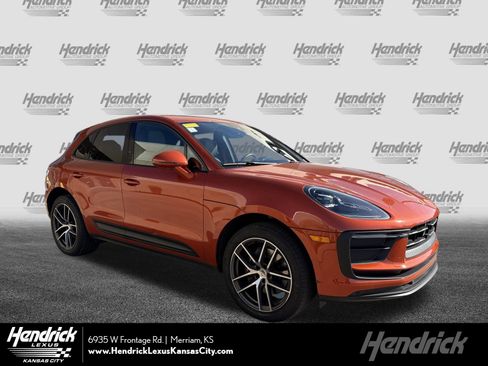 Used 2024 Porsche Macan Turbo AWD/4WD image 1