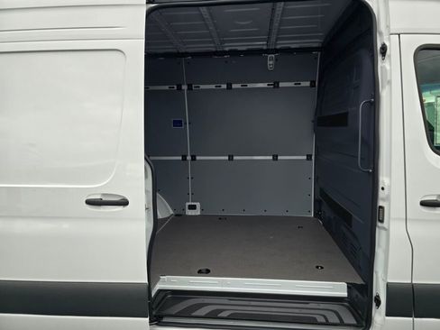New 2025 Mercedes-Benz Sprinter 2500 image 17
