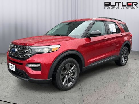 Used 2022 Ford Explorer XLT w/ Equipment Group 202A image 1
