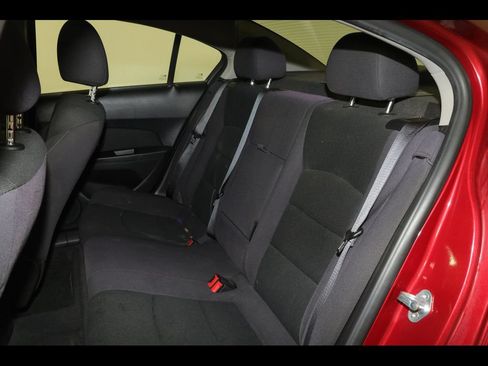Used 2014 Chevrolet Cruze LT FWD image 14