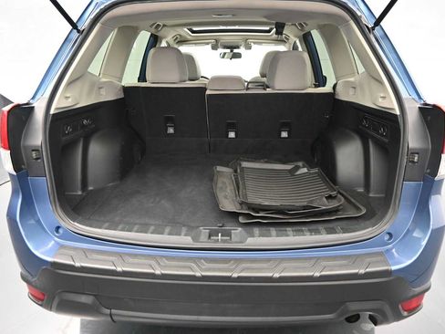 Used 2019 Subaru Forester Premium w/ All-Weather Package AWD/4WD image 6