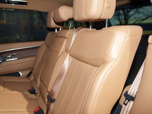 Used 2023 Land Rover Range Rover Long Wheelbase SE image 24