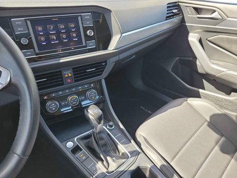 Used 2023 Volkswagen Jetta SE w/ Panoramic Sunroof Package FWD image 25