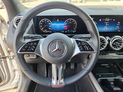 New 2025 Mercedes-Benz GLA 250 image 21