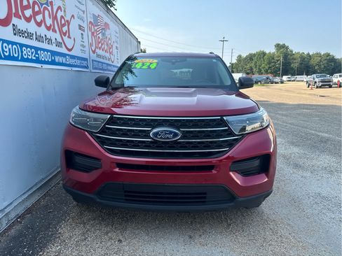 Used 2023 Ford Explorer XLT AWD/4WD image 5