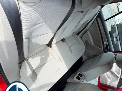 Used 2016 Volkswagen Golf S FWD image 15