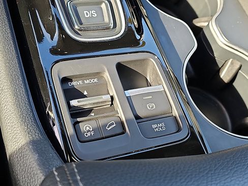 Used 2023 Honda Pilot Elite image 27