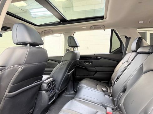 Used 2025 Honda Pilot Touring image 22