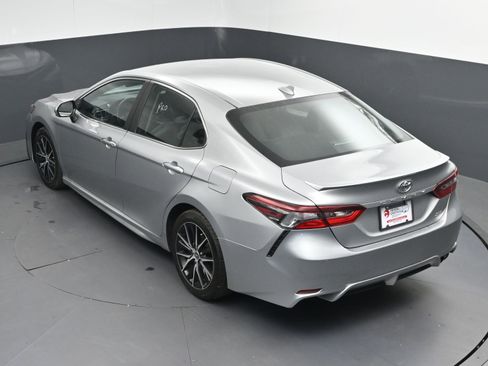 Used 2021 Toyota Camry SE image 35