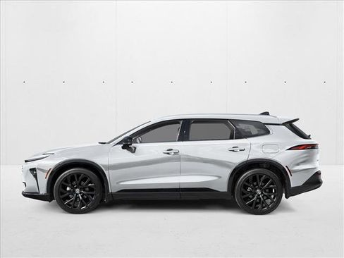 New 2026 Toyota Crown Signia image 3