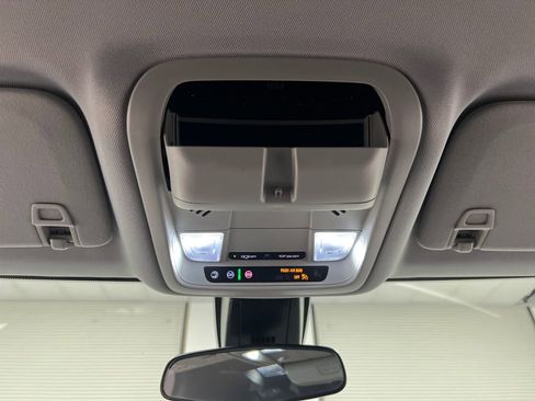 Used 2025 Chevrolet Blazer LT FWD image 57