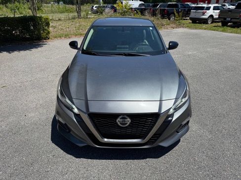 Used 2019 Nissan Altima 2.5 SR FWD image 2